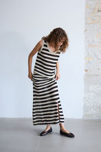 Load image into Gallery viewer, IHBIRDIS Pull On Skirt