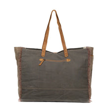 Load image into Gallery viewer, Floweret Weekender Bag