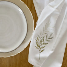 Load image into Gallery viewer, Botanical Leaves Cloth Napkins (Asst)