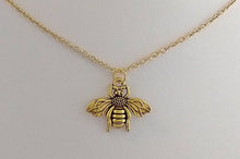 Load image into Gallery viewer, Vintage Gold Bee Necklace, Bee Jewelry, Nature Necklace