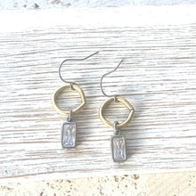 Load image into Gallery viewer, Mixed Metal Earrings