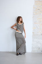 Load image into Gallery viewer, IHBIRDIS Pull On Skirt
