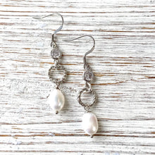 Load image into Gallery viewer, Boutique Pearl Earrings
