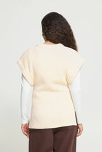 Load image into Gallery viewer, IHAERIN Waistcoat( Birch)
