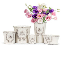 Load image into Gallery viewer, Small Emboss Bee in Crest Planter
