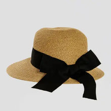 Load image into Gallery viewer, Lucie Face Saver Outdoor Straw Hat
