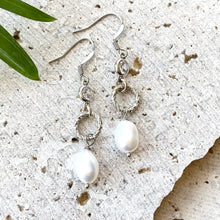 Load image into Gallery viewer, Boutique Pearl Earrings
