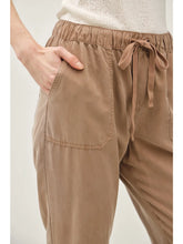 Load image into Gallery viewer, Tencel Tapered Pants( Dk.Taupe)
