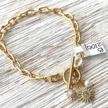 Load image into Gallery viewer, Chunky Gold Chain Bracelet
