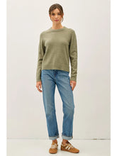 Load image into Gallery viewer, Wool Blended Basic Crewneck Sweater
