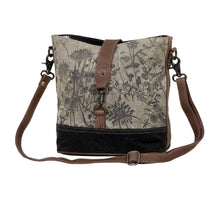 Load image into Gallery viewer, DEBONAIR SHOULDER BAG
