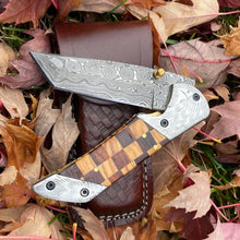 Load image into Gallery viewer, Eagle Engraved Checkered Pocket Knife-TF-086
