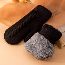 Load image into Gallery viewer, Gloving – Winter Thick Knit Mitten
