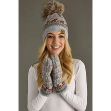 Load image into Gallery viewer, Gray Fox Pattern Mittens
