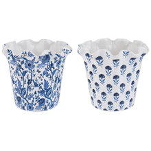 Load image into Gallery viewer, Blue &amp; White Floral  Scallop Edge Planter
