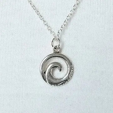 Tiny Wave Necklace