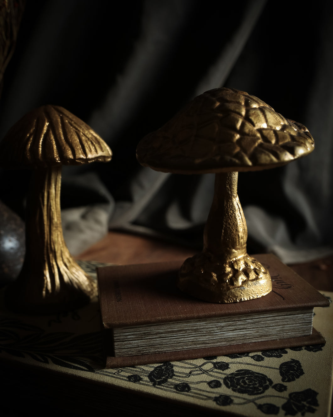 Cast Gold Mushroom Sitabout
